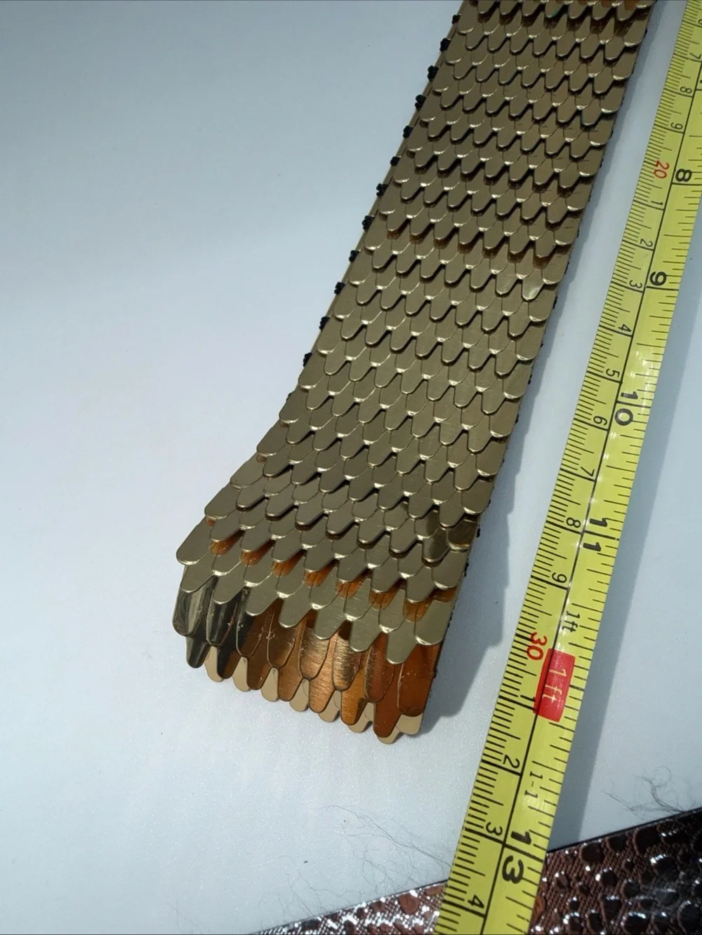 Womens Gold Metal Scale Spandex Layered Vintage Styled Belt Size M-L Stretchy